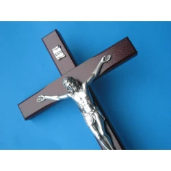 Krzyż drewniany kolor mahoń 25 cm Nr.1